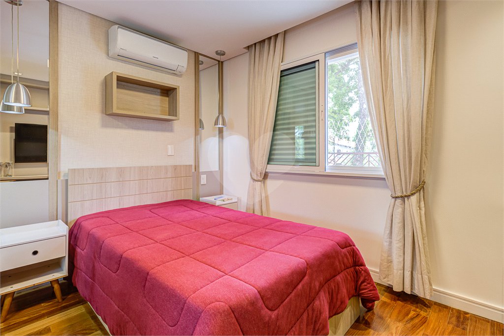 Casa à venda com 4 quartos, sendo 2 suítes, no condomínio Residencial Terras Altas, São Paulo - SP