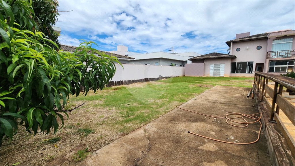 Lote á venda no residencial Eldorado.