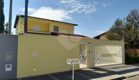 Casa à venda com 3 quartos, sendo 1 suíte,  em Parque Santa Marta, São Carlos, SP