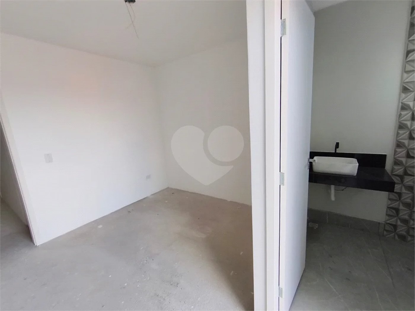 2 km metro parada inglesa sobrado com 3 suites 2 vagas e quintal com espaço gourmet