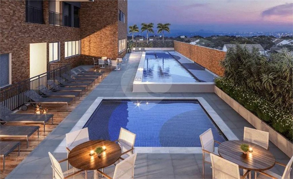 Apto com 159m² área útil com 3 suítes 2 vagas varanda gourmet e lazer completo.