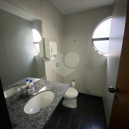 Conjunto comercial com 146m², 3 vagas, à venda no Brooklin