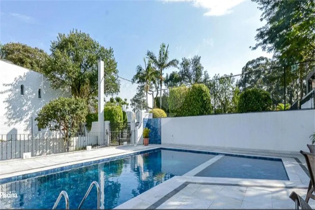 Casa de Condomínio Fechado 4 quartos - 2 suítes, 533 m² área construída - Jardim Marajoara