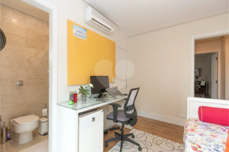 Apartamento de 233 m² à venda em Higienópolis com 4 dormitórios.