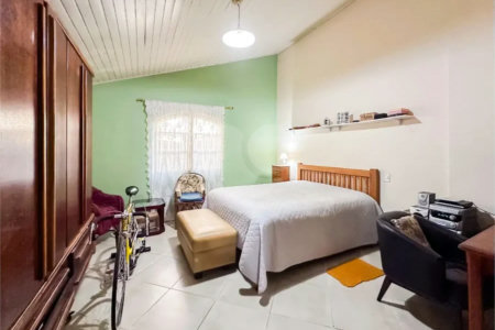 Casa á venda em condominio em Caieiras SP