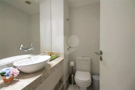 Apartamento na Mooca com 204m² amplo à venda 3 quartos, sendo 3 suítes, e 4 vagas