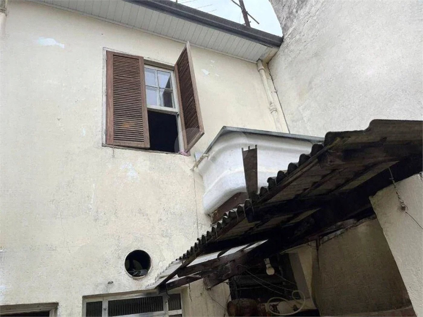 Sobrado à venda com 66m² - Belém