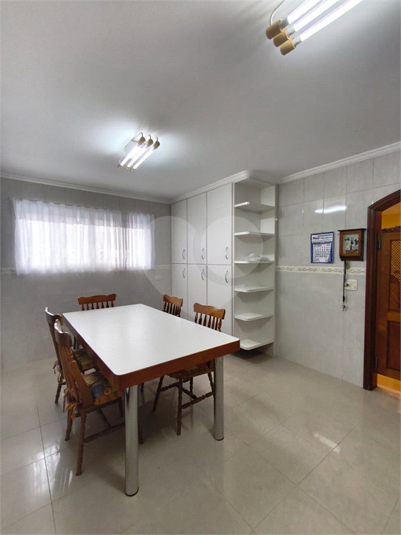 Excelente Sobrado à venda com 281m2 de área construída