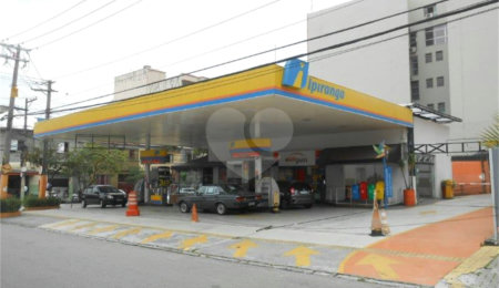 Terreno na Barra Funda. Espaço para posto de gasolina e farmácias em ótima localização