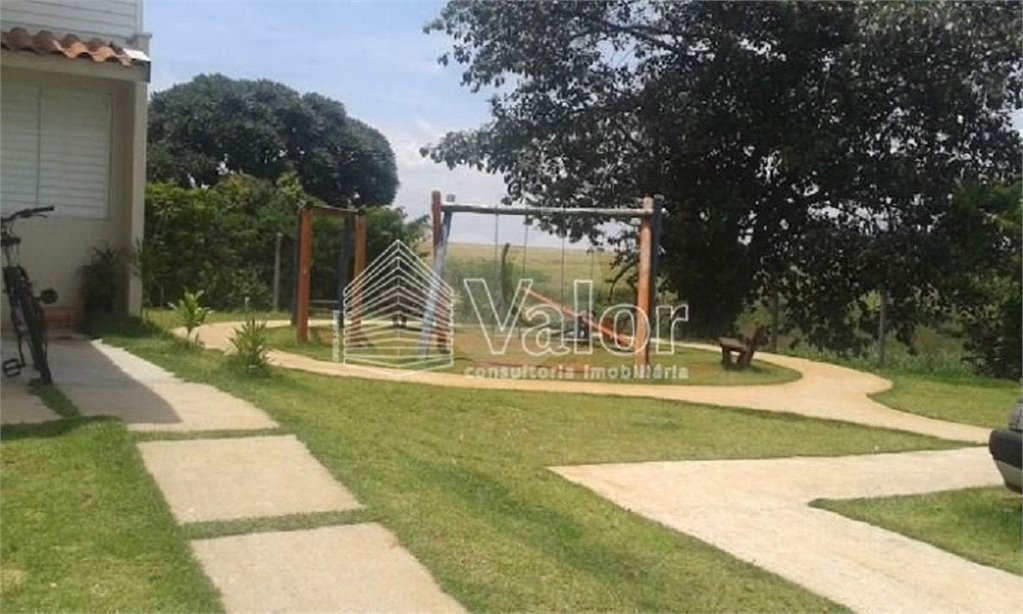 Casa Térrea no Condomínio Moradas II.