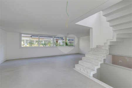 Casa à venda com 4 suítes no condomínio Vila Arese, São Paulo - SP