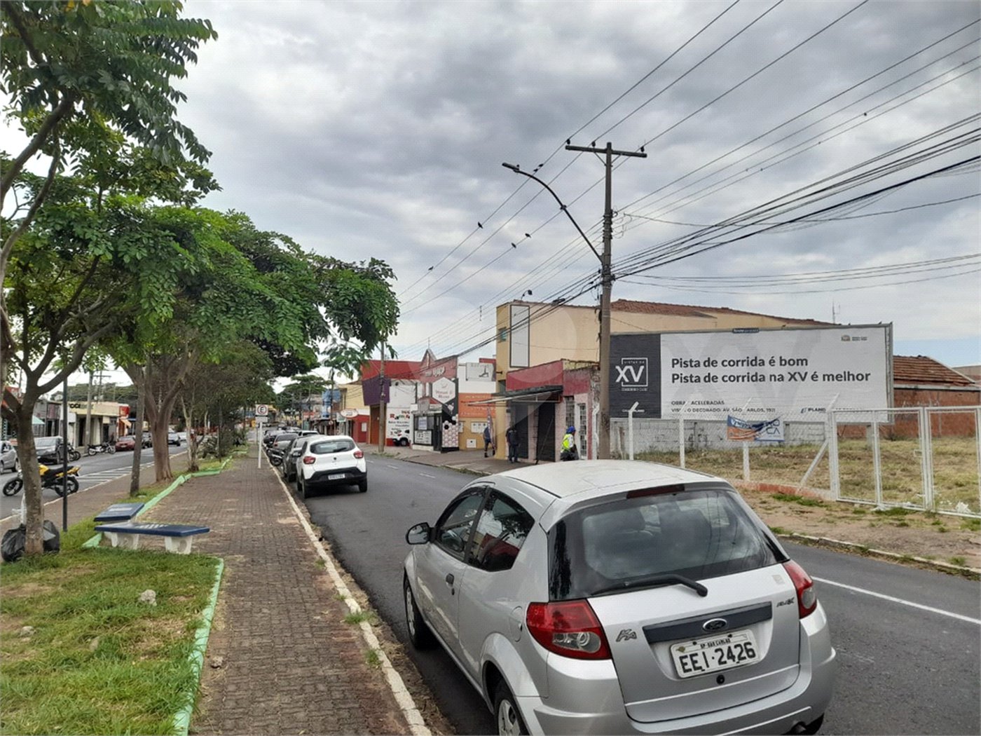 Terreno Comercial à Venda na Av. Teixeira de Barros – Rua Larga