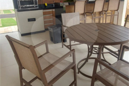 Apartamento à venda com 2 quartos, sendo 1 suíte,  em Cidade Jardim, Araraquara, SP