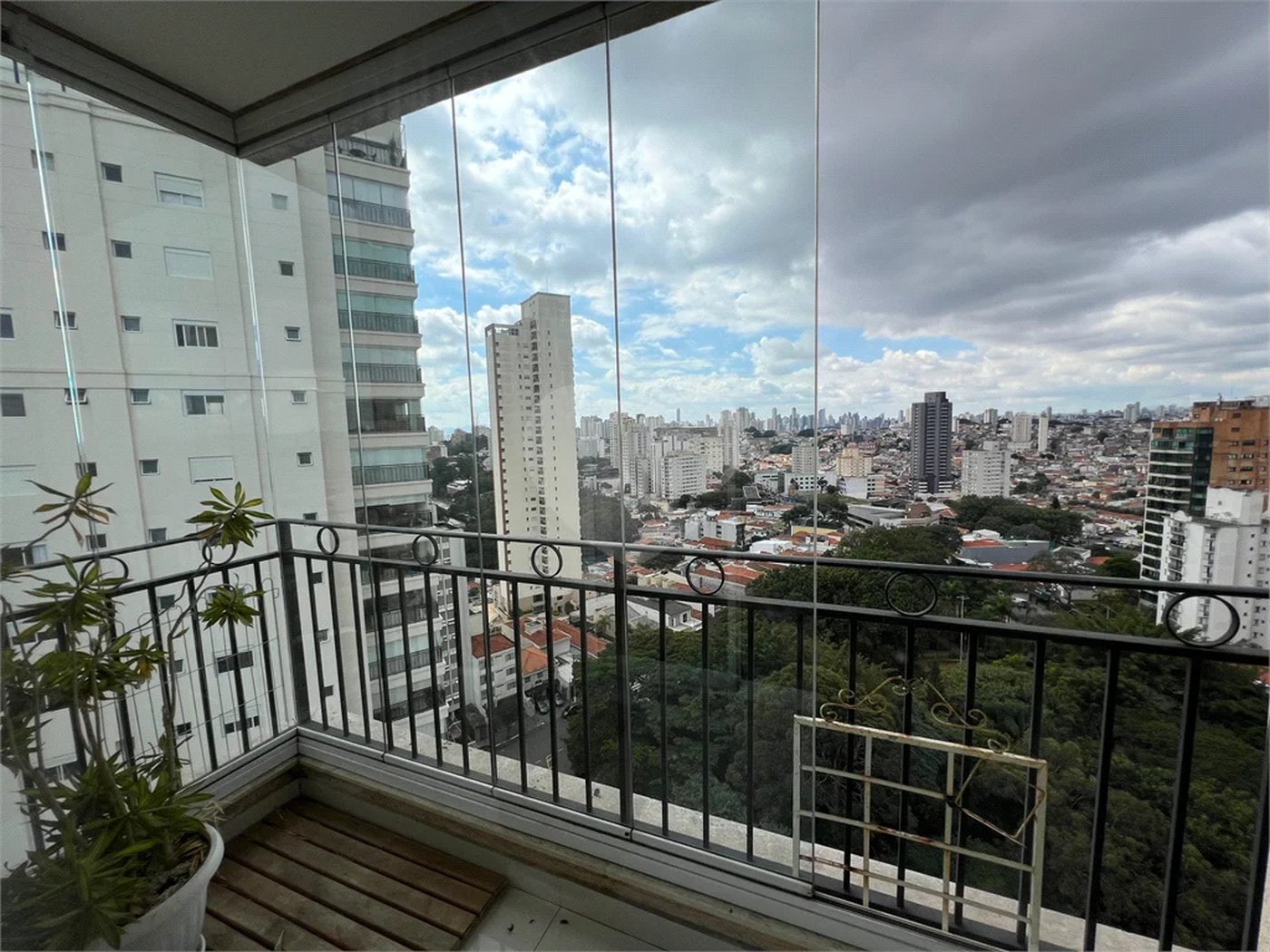 Apto Padrão Lindenberg na Mooca, 4dorms, 250m2, preço abaixo do mercado
