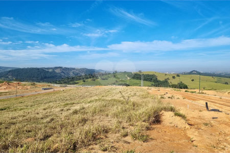 Lote de 600 m² com Potencial de Vista e Localização Reservada no Santana da Lapa – Joaquim Egídio