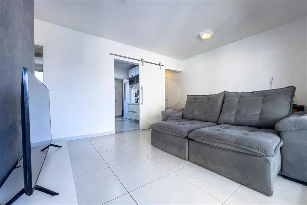 Apartamento à venda com 3 quartos, sendo 1 suíte, em Santo Amaro, São Paulo, SP