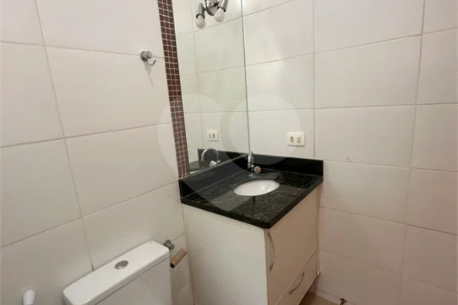 Casa de Condomínio com 3 Quartos e 2 banheiros à Venda, 311 m² por R$ 750.000