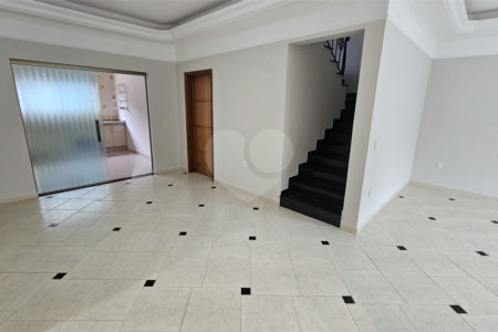 Casa Locação e Venda Condomínio Portal de Itaici 04 Dormitórios 02 suítes