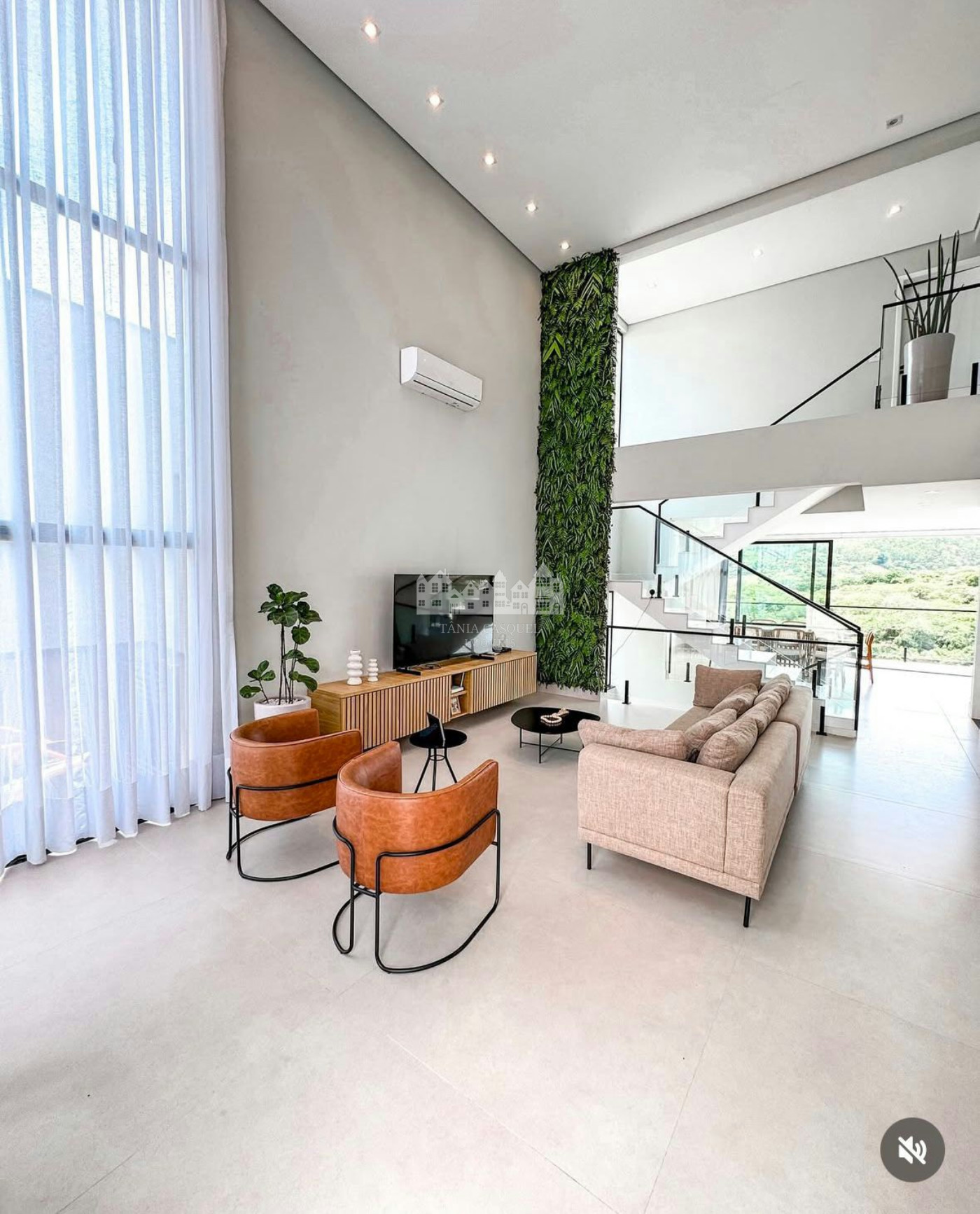 Casa à venda com 4 quartos, sendo 3 suítes, em Rio Abaixo, Atibaia, SP