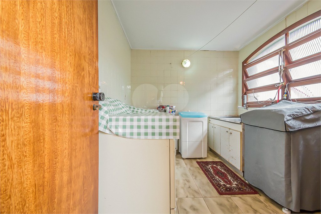 Sobrado a venda na Vila Mariana de 300m² 2 suítes 3 dormitórios 5 vagas