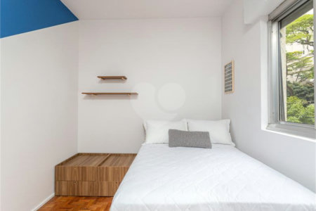 Excelente oportunidade para reformar e ficar com o apartamento dos seus sonhos!