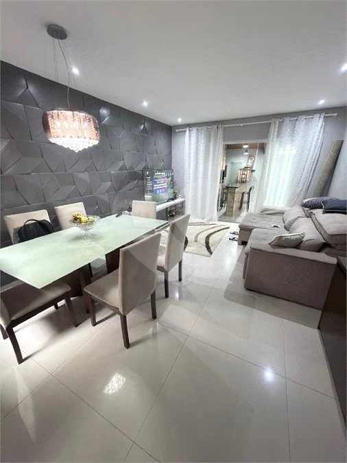 Casa à Venda – Parque Conceição