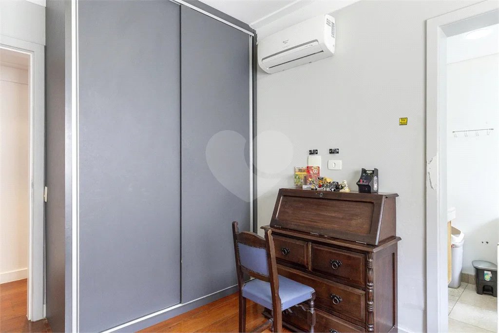 APARTAMENTO COM 3 DORMITÓRIOS, 3 SUÍTES, 3 VAGAS, LAVABO, LAZER, 193 M² - MOEMA