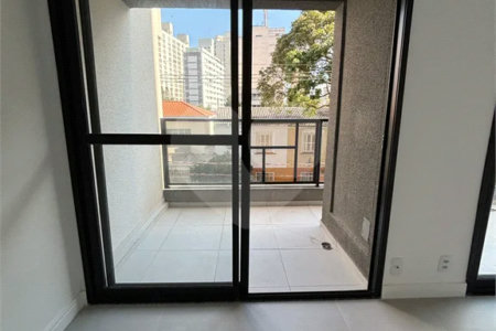 Apartamento aconchegante com terraço e sacada