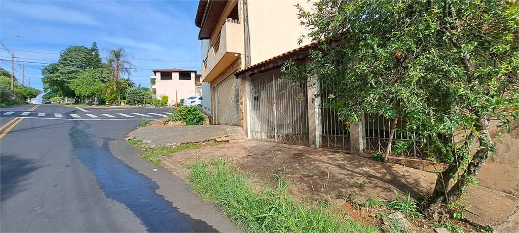 Casa ampla em bairro tranquilo – excelente oportunidade para morar ou investir!