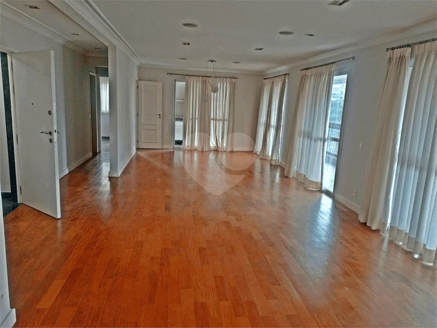 Apartamento a venda com 252 m² no Campo belo.