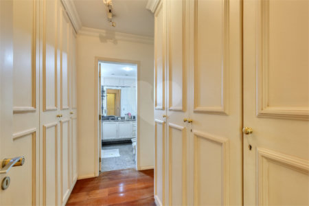 Apartamento à venda com 3 suítes em Campo Belo, São Paulo, SP