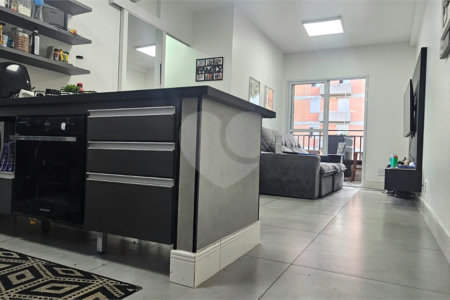 Apartamento à venda Campo Belo, 74 m², 3 dormitórios, 1 suíte, varanda gourmet, 2 vagas, depósito