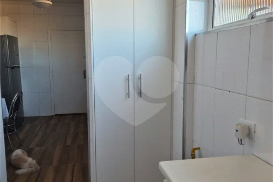 Apartamento à venda no Edifício Pedro Ometto, no coração de Piracicaba.