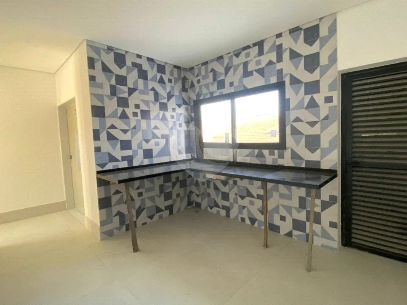 Sobrado com 194m² , 3 dormitórios , sendo 1 suíte , 4 vagas , à venda na Vila Pires , em Santo André.
