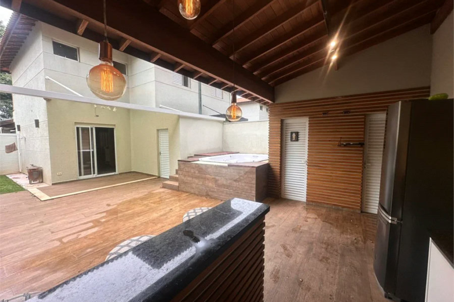 Casa de Condomínio com 3 Quartos e 2 banheiros à Venda, 311 m² por R$ 750.000