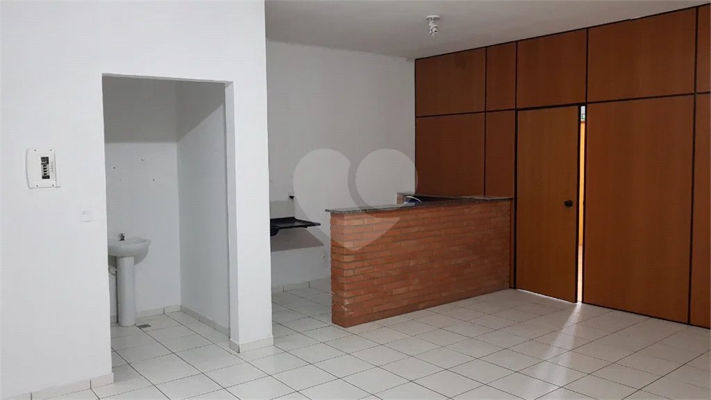 sala comercial_Jardim Bom Principio- Indaiatuba-SP. AU 60m2 valor locacao R$880,00 mais valor iptu.