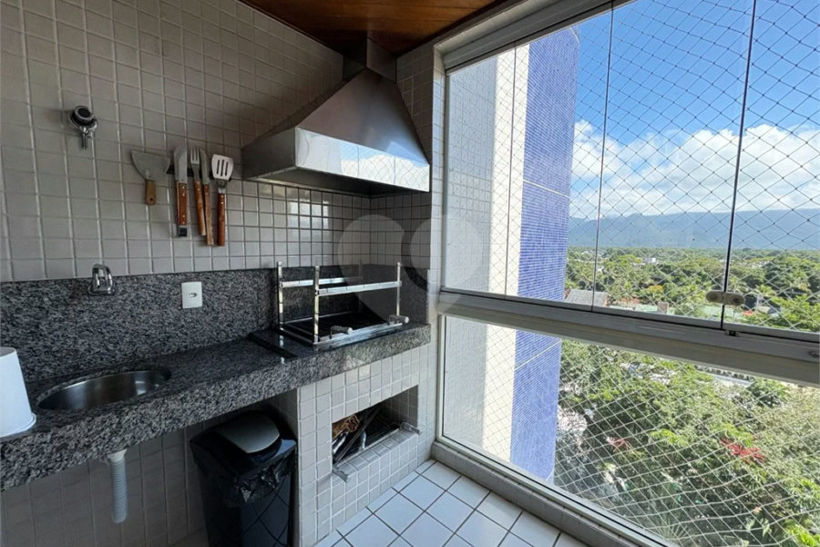 Apartamento à venda com 2 quartos, sendo 1 suíte, em Riviera de São Lourenço, Bertioga, SP