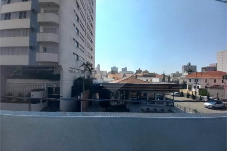 Apartamento no Condomínio Vila Rica.