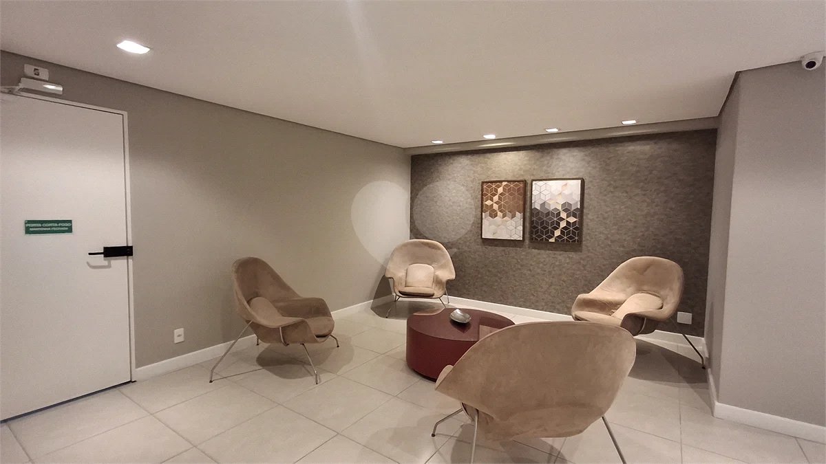 Apartamento com 2 vagas no Campo Belo