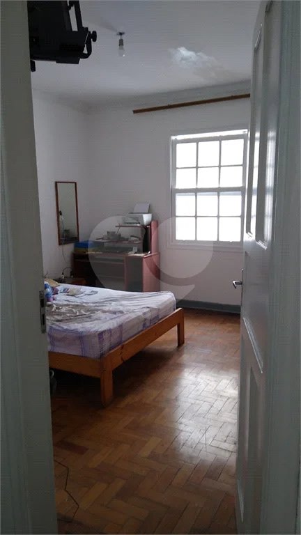Sobrado a Venda na Mooca, com 248 m²