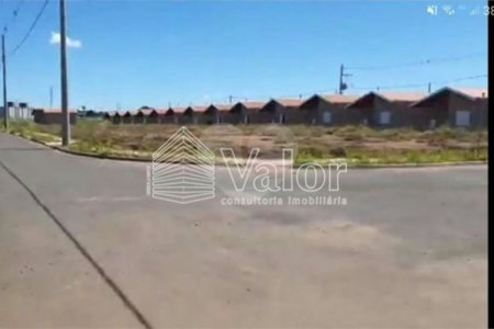 Terreno com 179,17 m² de área total.