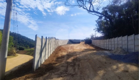 Terreno à venda em Saboó, São Roque, SP
