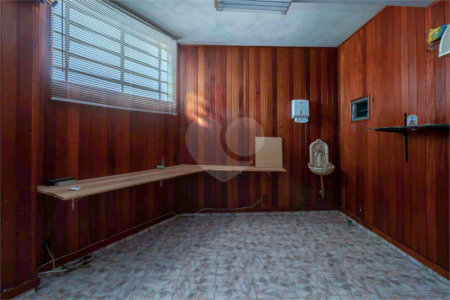 Casa a venda na Moóca 250m² três dormitórios sendo uma suíte duas vagas de garagem.