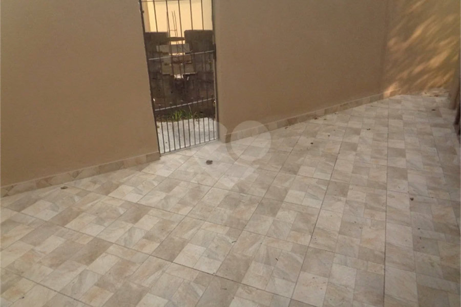 TERRENO COM 4 CASAS ALUGADAS