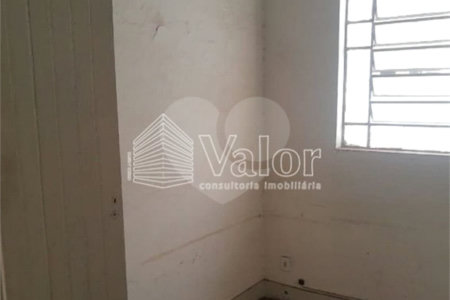 Casa Térrea com 2 dormitórios.