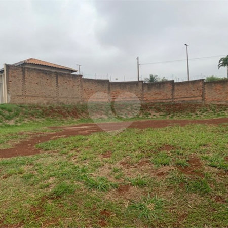 Terreno no Condomínio Nascente do Jaraguá , localizado em Araraquara/SP.