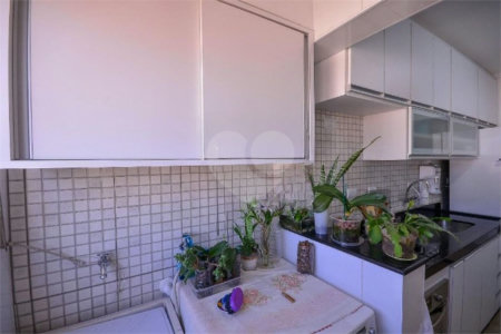 Oportunidade Apartamento mobiliado á venda na saude com 60m² com 2 dorm e 2 vaga. Aceita e estuda Permuta ( sujeito a avaliação).