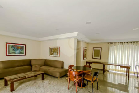 Apartamento na Região do Anália Franco Próximo ao Shopping com 3 Dormitórios sendo 1 Suíte e 2 Vagas de Garagem