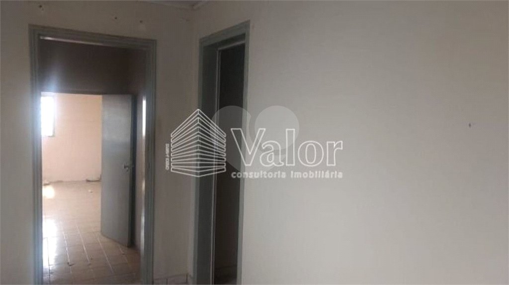 Casa térrea com 2 dormitórios.