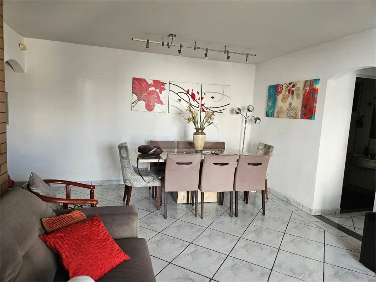 Apartamento, 3 dormitórios, 1 suíte e 2 vagas Vila Mariana